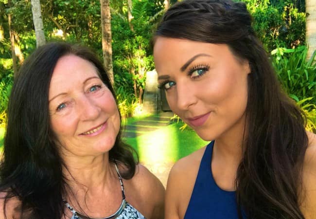 Tenille Dashwood (Right) in a selfie with her mother as seen in December 2017