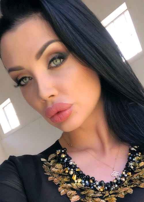 Aletta Ocean in an Instagram selfie as seen in April 2018