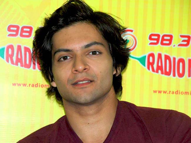 Ali Fazal Height Weight Age Girlfriend Family Facts