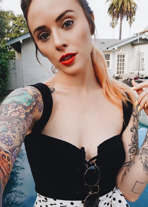 Alysha Nett in a selfie in March 2018