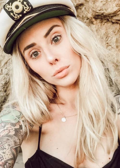 Alysha Nett in an Instagram selfie as seen in April 2018