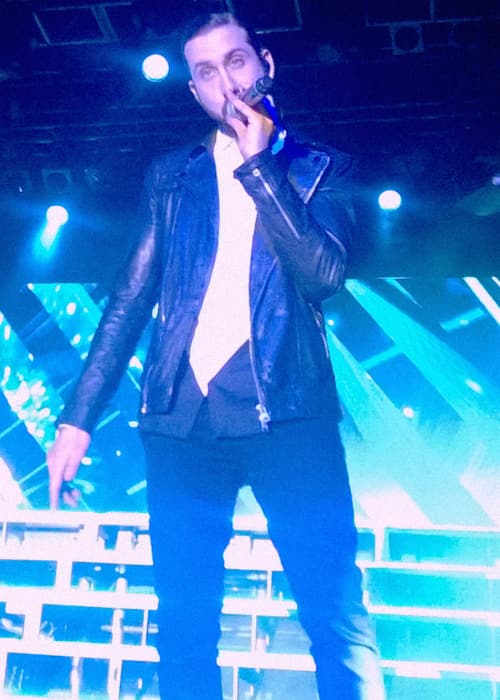 Avi Kaplan performing with Pentatonix in Barcelona in April 2015