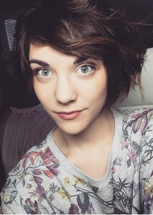 Bethany Bates in an Instagram selfie as seen in April 2018