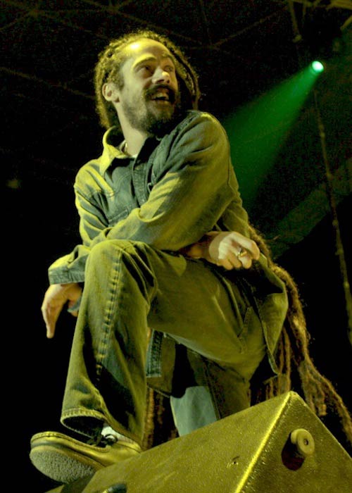 Damian Marley performing in México in 2011