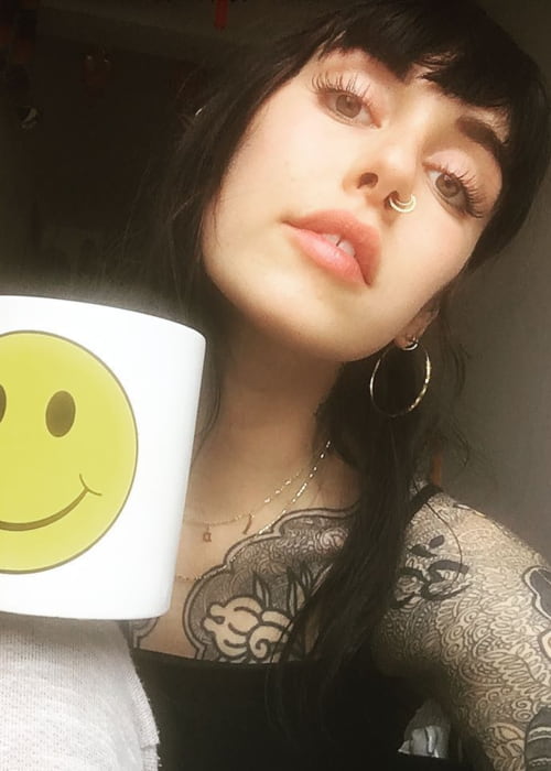 Hannah Pixie Snowdon in a selfie in October 2017