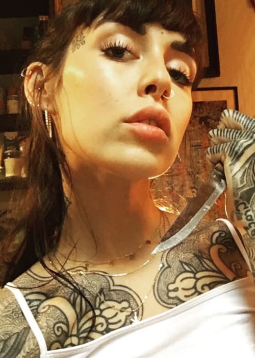 Hannah Pixie Snowdon in an Instagram selfie as seen in June 2017