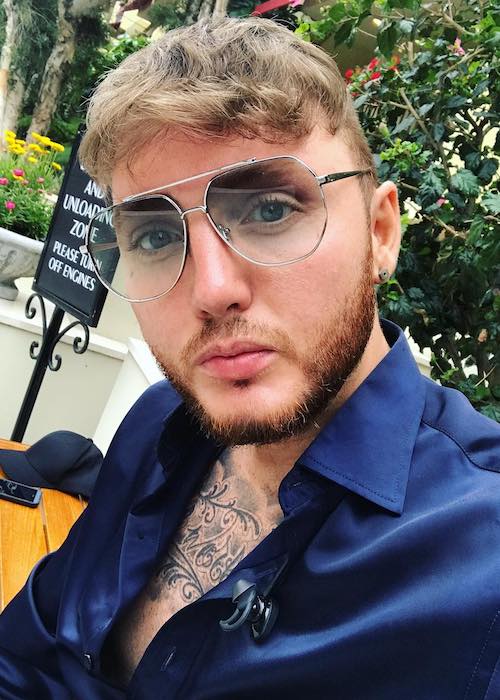 James Arthur wearing a blue silk shirt in a August 2017 selfie