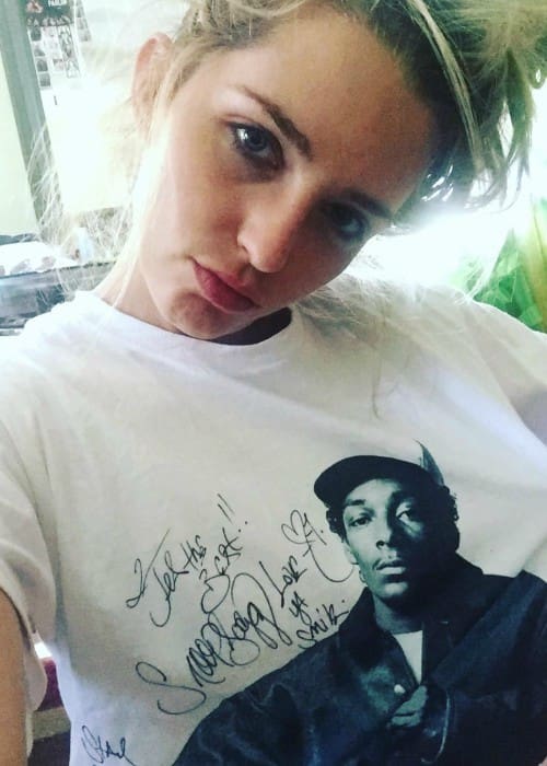Jessica Rothe in a selfie in October 2016