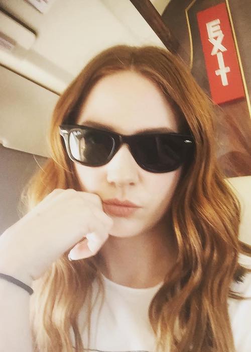 Karen Gillan in black sunglasses in March 2017 selfie