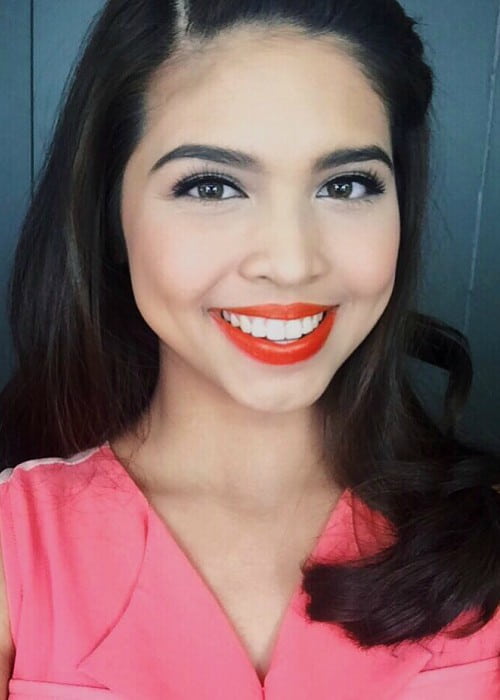 Maine Mendoza in a selfie as seen in December 2015