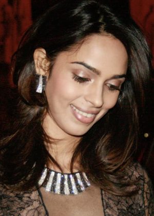 Mallika Sherawat Height, Weight, Age, Boyfriend, Family, Facts, Biography