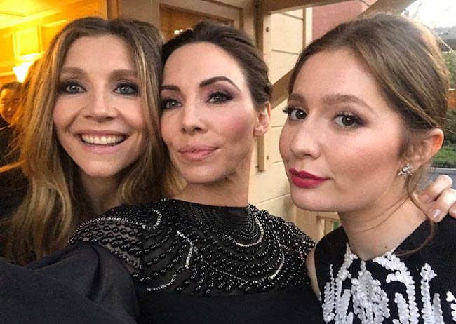 Sarah Chalke (Left) with Whitney Cummings (Center) and Emma Kenney in March 2018