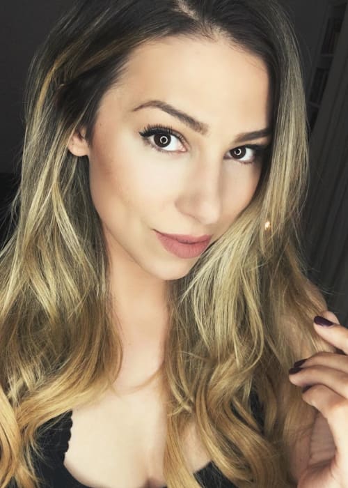 Stevie Boebi in an Instagram selfie as seen in April 2017