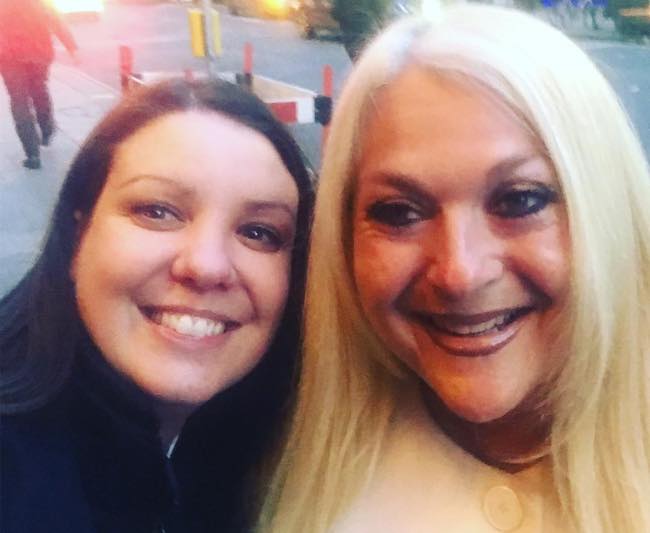 Vanessa Feltz with a fan in April 2018