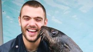 Alex Roe