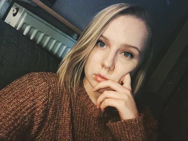 Alexa Davies in an Instagram selfie in January 2018