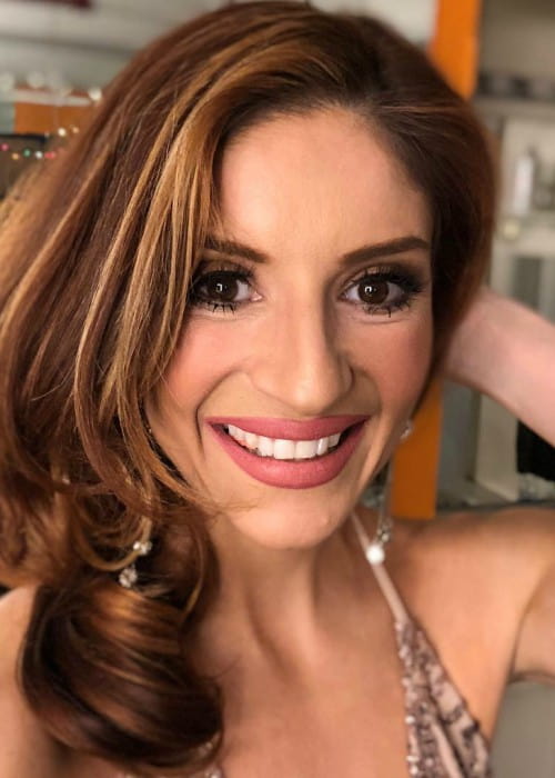 Anneliese van der Pol in an Instagram selfie as seen in April 2018