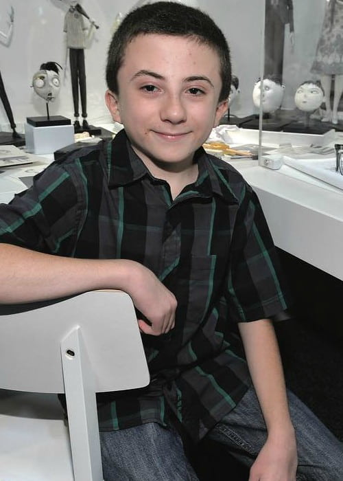 Atticus Shaffer Height, Weight, Age, Girlfriend, Family, Facts, Biography