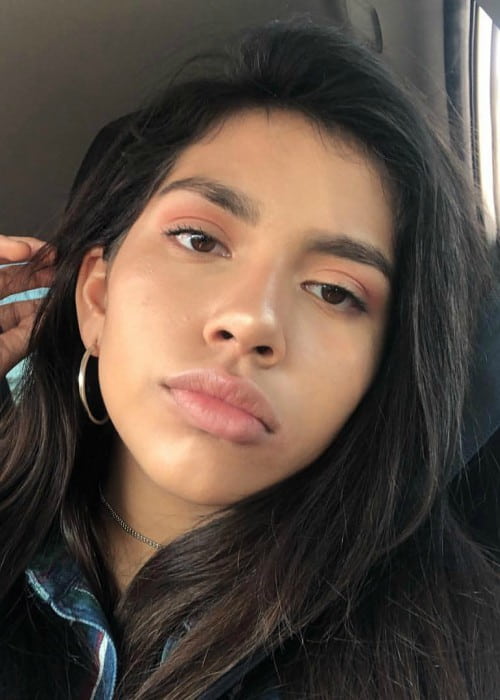 Ellie Hiyar Height, Weight, Age, Body Statistics - Healthy ... - 500 x 700 jpeg 47kB