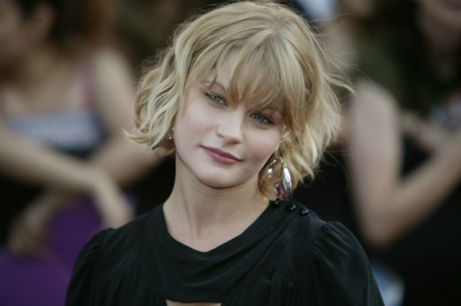 Emilie de Ravin at the 2007 MuchMusic Video Awards red carpet