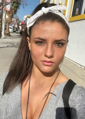 Jade Chynoweth Height, Weight, Age, Boyfriend, Family, Facts, Biography
