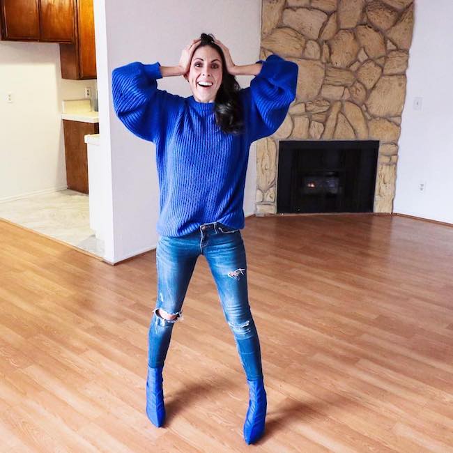 Joslyn Davis showing her excitement after buying a new house in February 2018