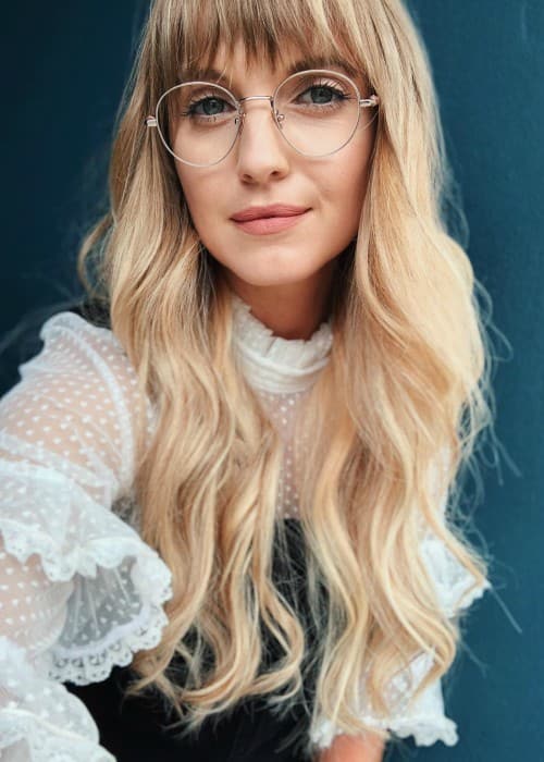 Leandie du Randt promoting Bril in a selfie in June 2018