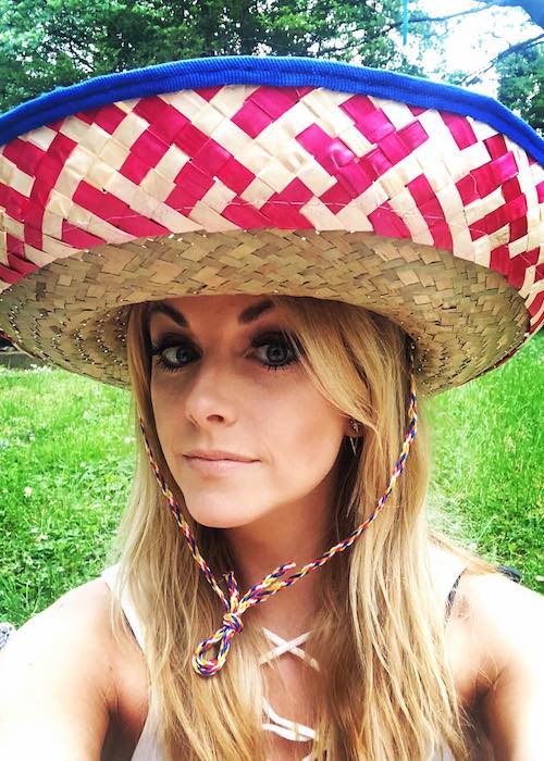 Lindsay Ell wishing everyone Cinco de Mayo on May 5, 2018