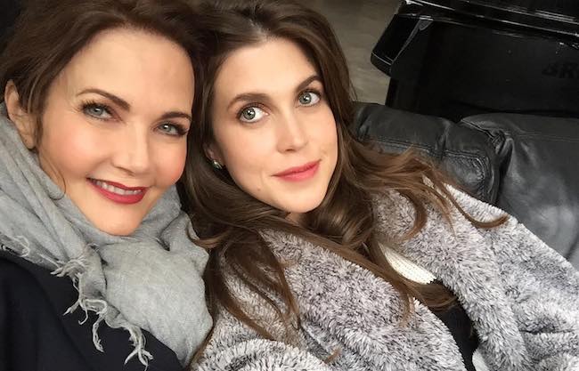 Lynda Carter with her daughter (Right) in February 2017
