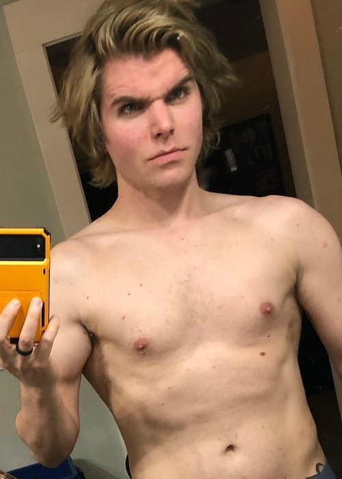 Onision in a selfie as seen in April 2018