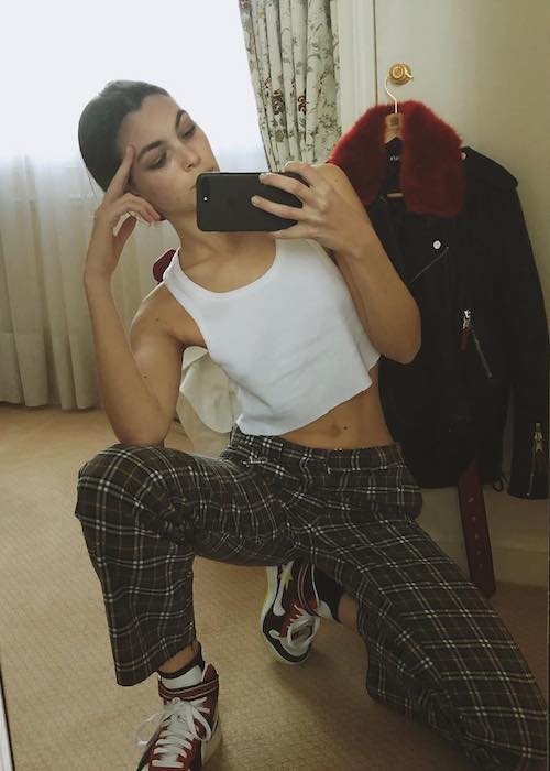 Vittoria Ceretti in a mirror selfie in March 2018