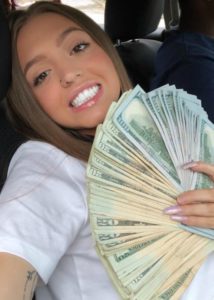 Woah Vicky Height, Weight, Age, Boyfriend, Family, Facts, Biography