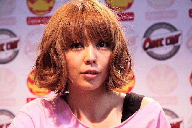Yumi Yoshimura during an autograph session at Japan Expo 2009