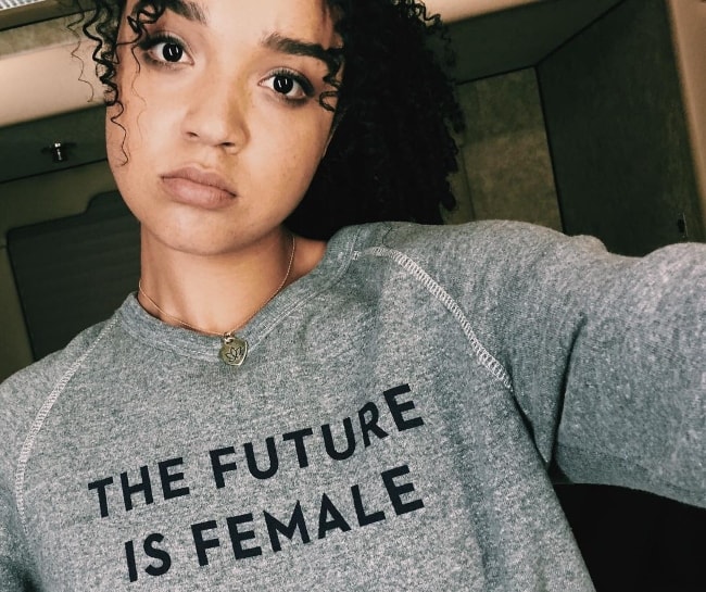 Next photo of Aisha Dee