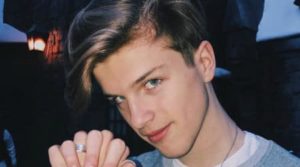 Alex Lange