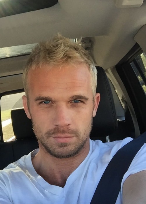 Cam Gigandet in a selfie in January 2016