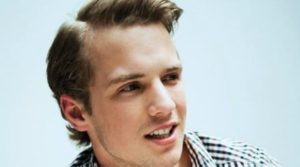 Freddie Stroma