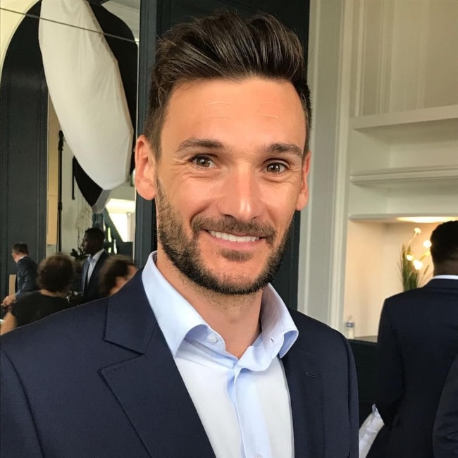 Hugo Lloris in a suited selfie in May 2018