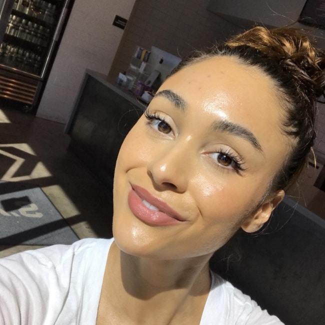 Lindsey Morgan in a selfie in March 2018