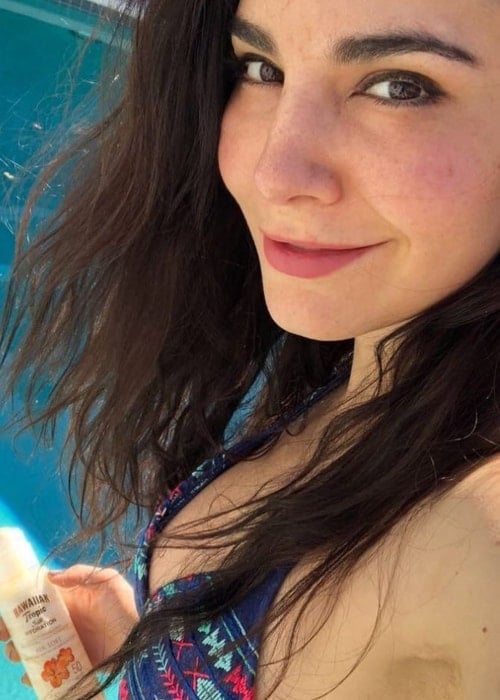 Martha Higareda in a poolside selfie in May 2018