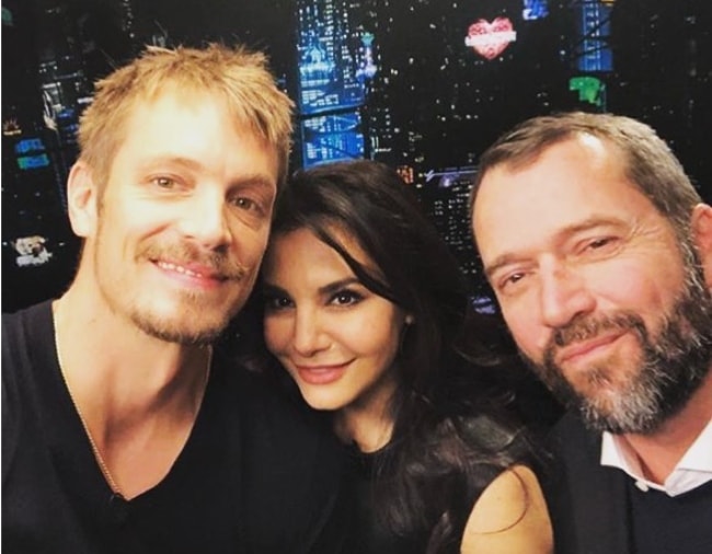 Martha Higareda in a selfie with James Purefoy (Right) and Joel Kinnaman (Left) in January 2018