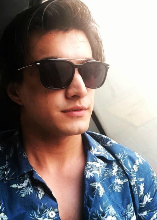 Mohsin Khan in an Instagram selfie as seen in May 2018