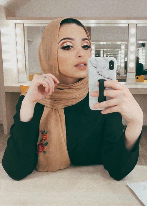 Noor Tagouri in an Instagram selfie as seen in April 2018