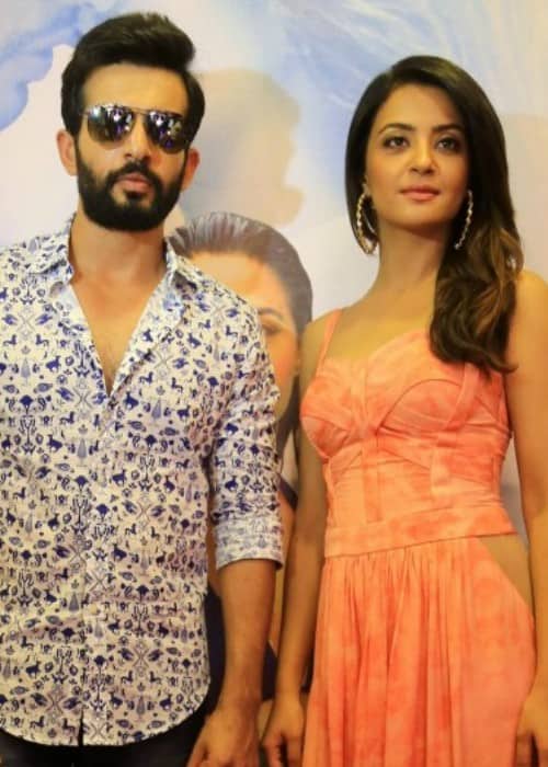 Surveen Chawla and Jay Bhanushali during the promotion of Hate Story 2 in 2015