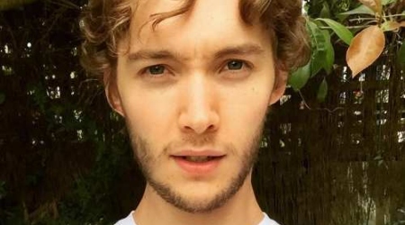 Toby Regbo - Independent Talent