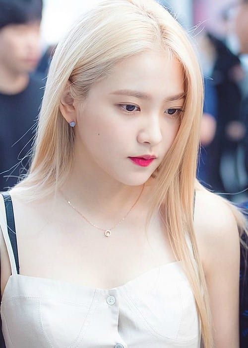 Yeri at Incheon Airport in August 2017