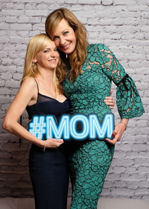 Allison Janney (Right) with her 'Mom' co-star Anna Faris in May 2018