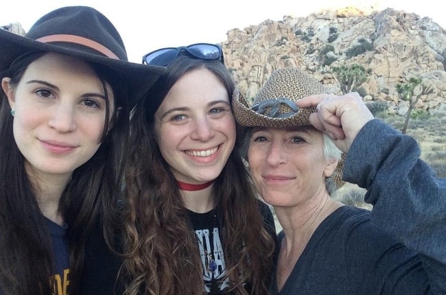Amelia Rose Blaire (Left) in a selfie with her family in May 2017