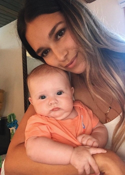 April Love Geary in a selfie with her daughter in July 2018