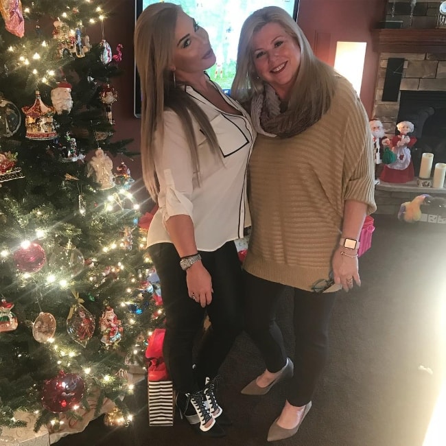 Dana Brooke with her mother during the Christmas holidays in December 2017